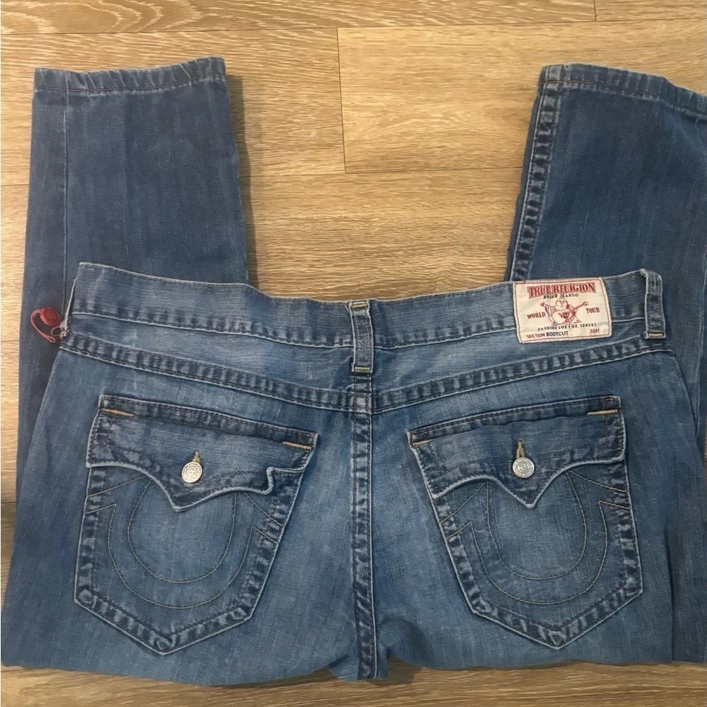 NWOT True Religion mens Jeans size W44*26  Straight Blue Medium Wash